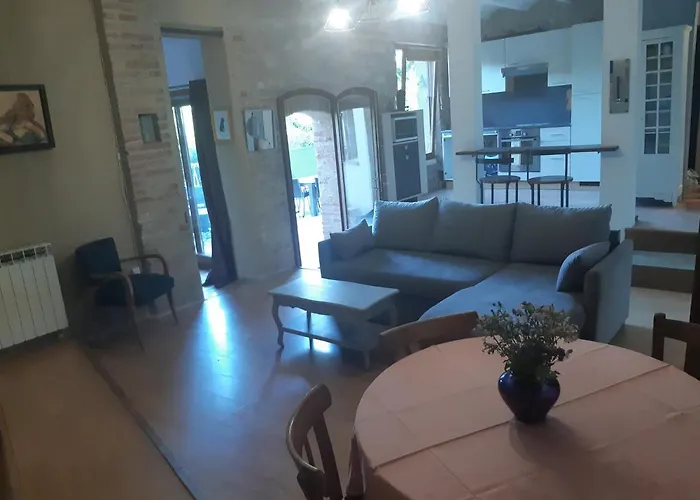 Charmant Appartement Vue Sur La Riviere.